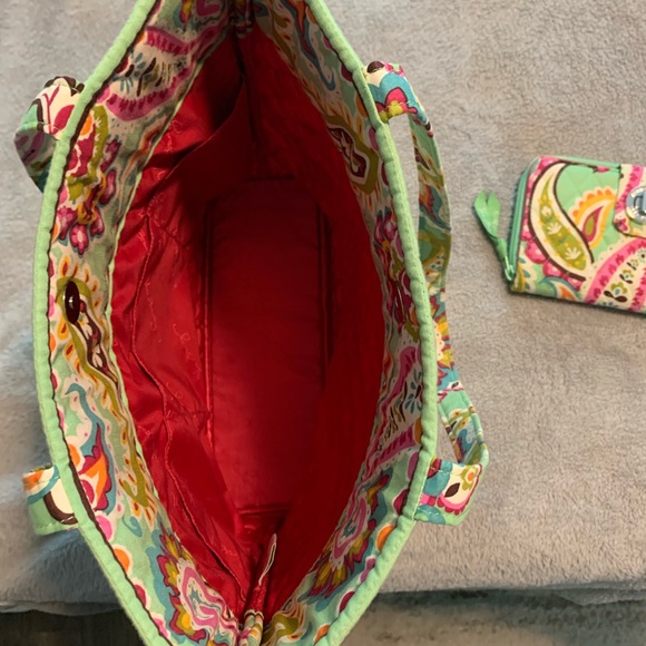 Vera Bradley Tote - Picture 4 of 4